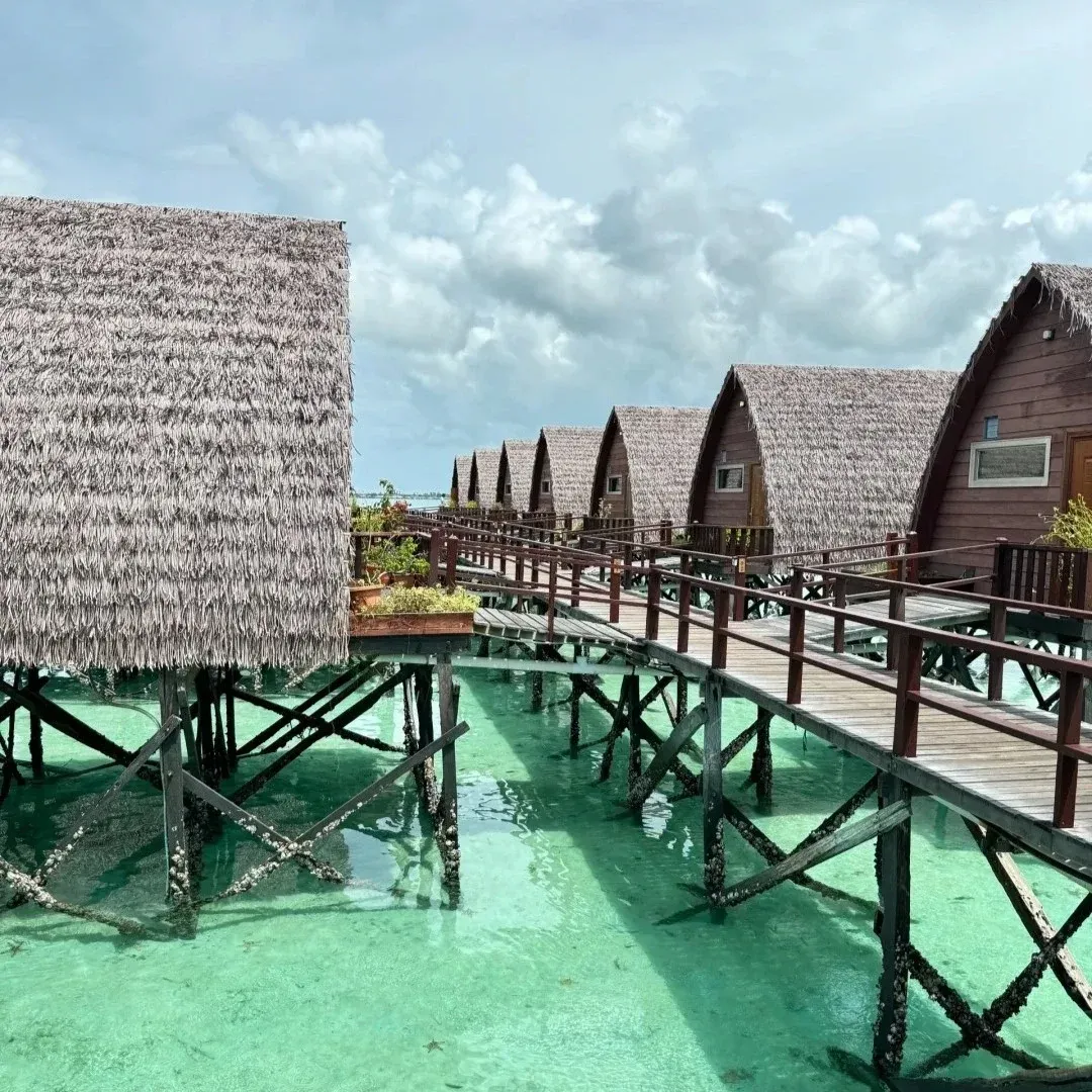 crystal water resort- water bungalows in Malaysia
