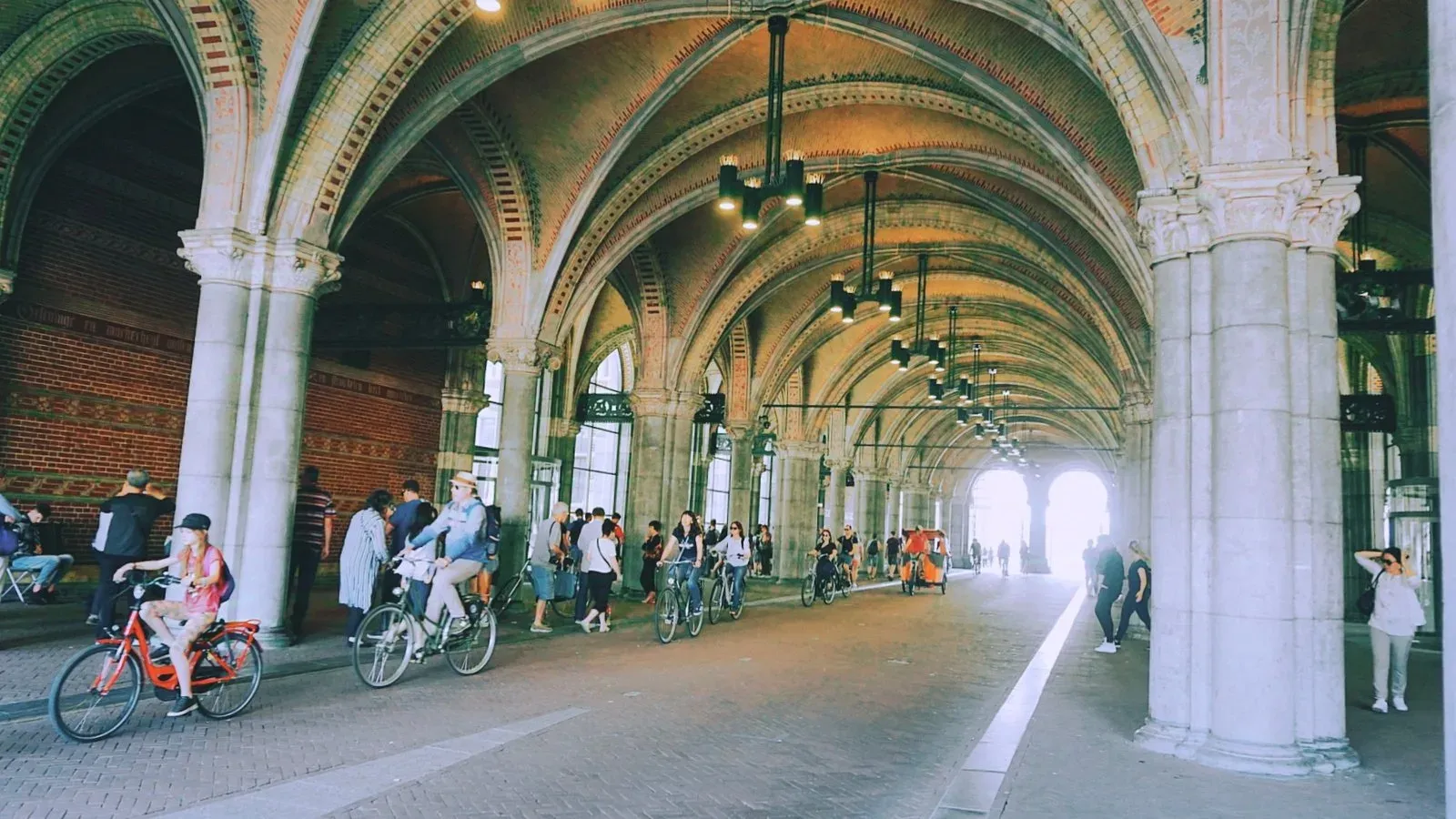 Budget Travel tips- netherlands