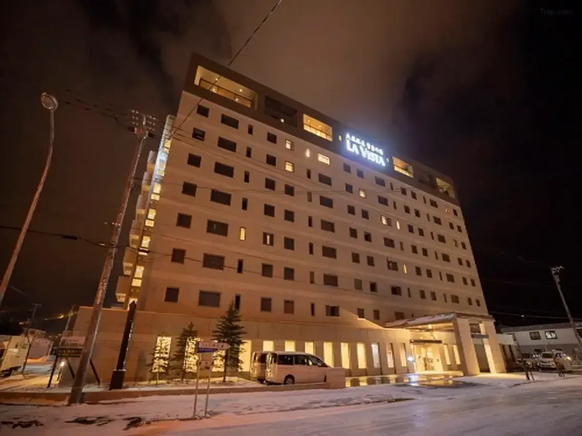 Japan budget-friendly ski resorts accommodation- La Vista Furano Hills Hot Springs