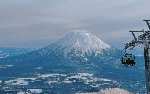 Niseko vs. Hakuba Which Japan Ski Resort is Best? (2026 Comparison)