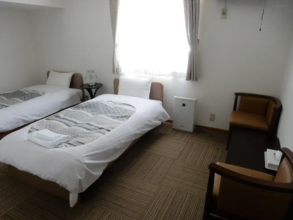 Japan budget-friendly ski resorts accommodation- Furano B&B