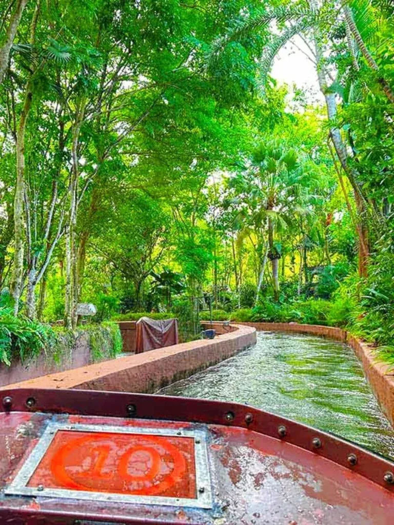 Singapore travel-river safari