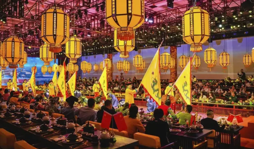 Imperial Fairyland Chinese Royal Banquet with Stage Performance in Beijing