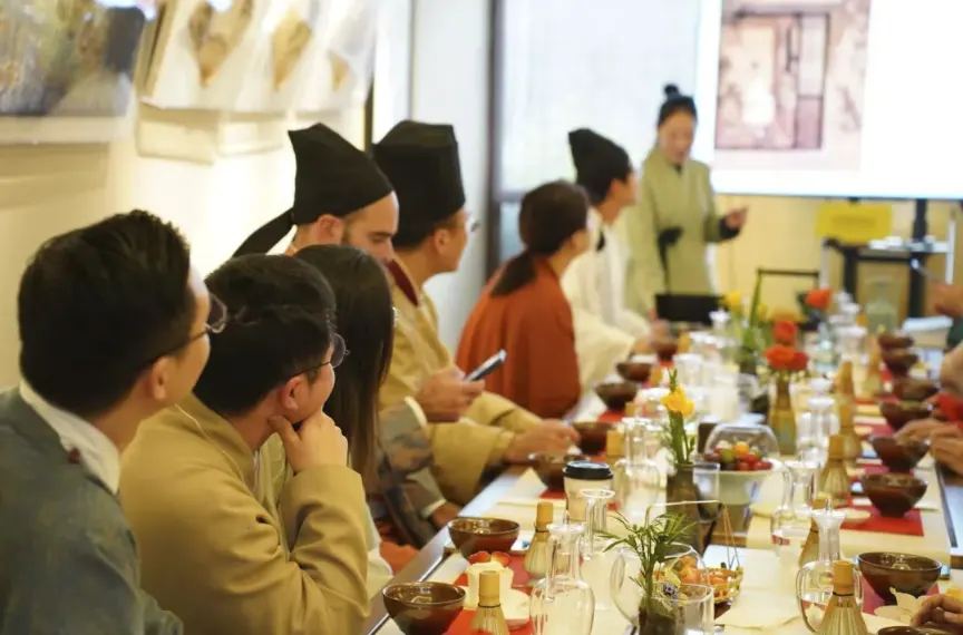 A Song-dynasty-style dian cha tea whisking workshop