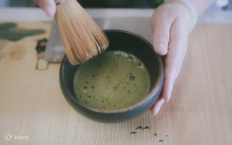 An Old Shanghai teahouse experience