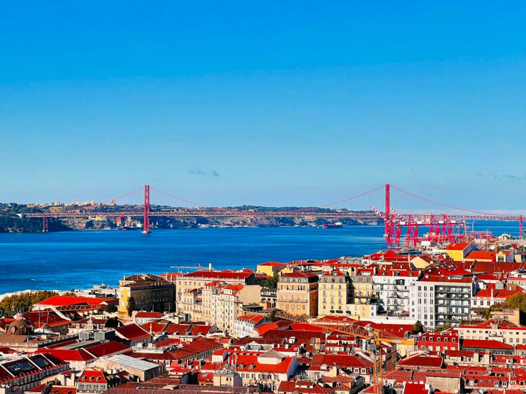 travel guide to Lisbon Baixa Travel wishlist-travel guide to Lisbon Baixa