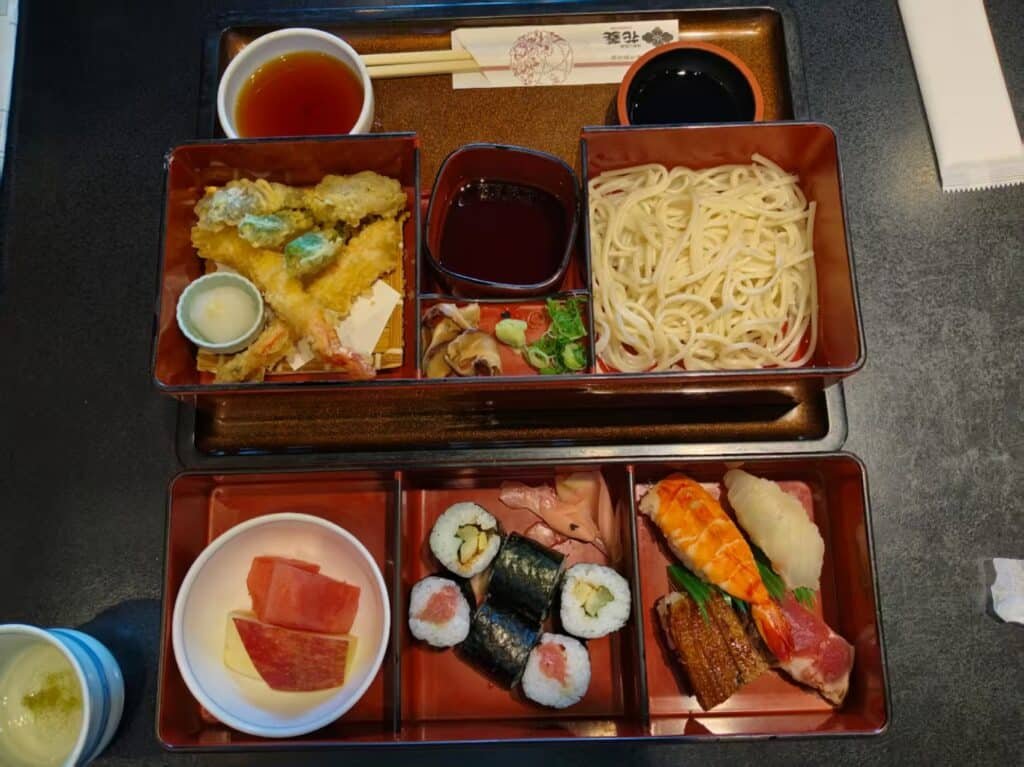 have royal food at Hanabishi