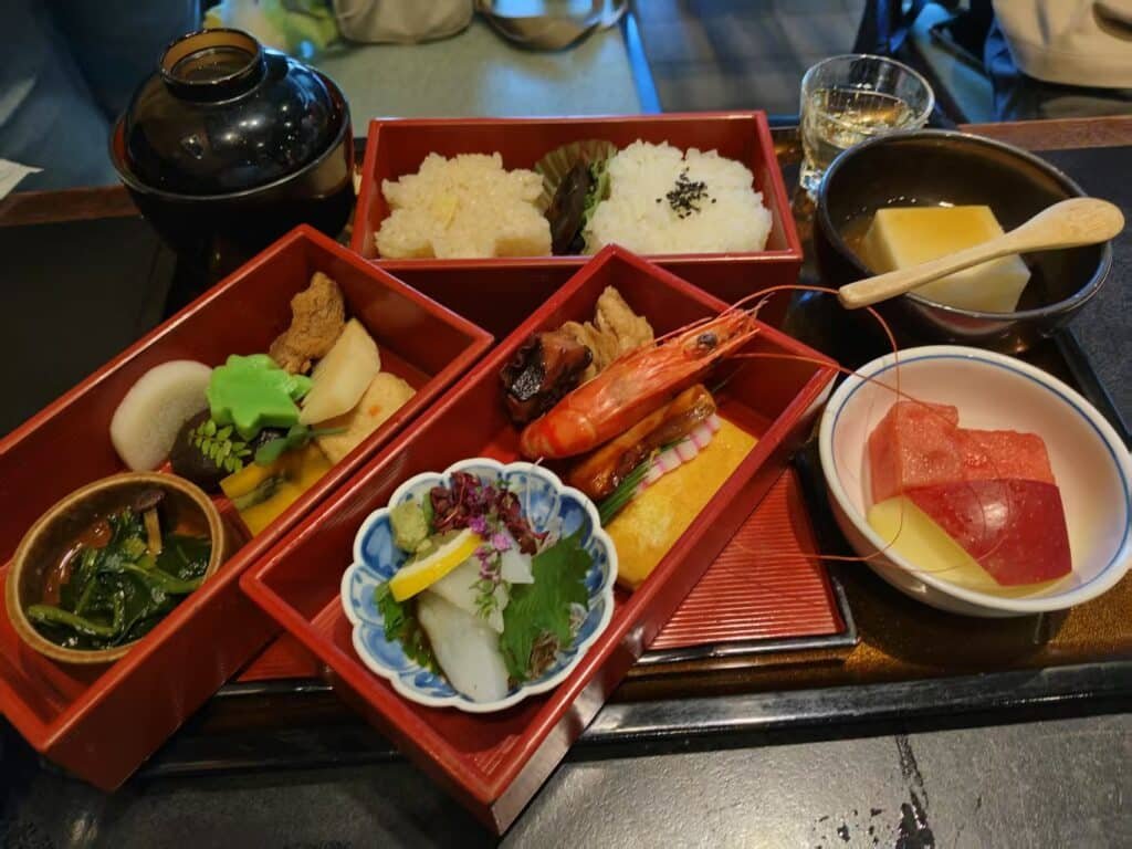 have royal vegan food at Hanabishi