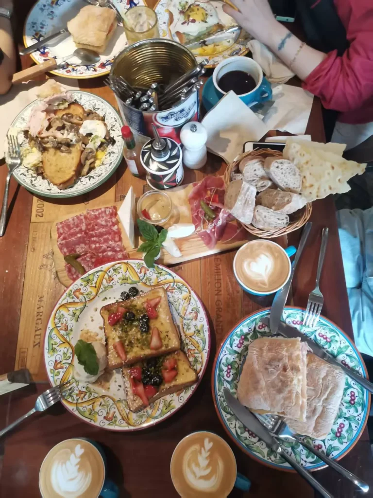 stay in Shanghai near Jingan temple, brunch day